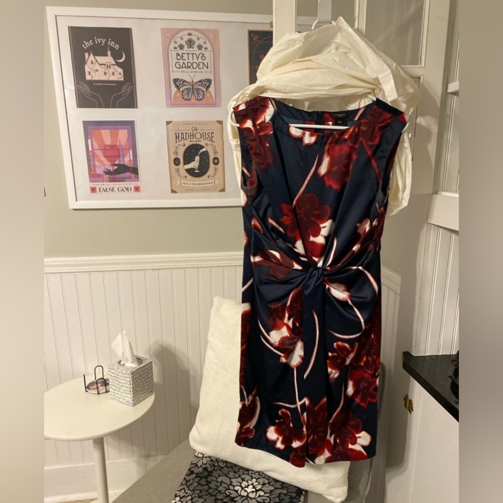 Ann Taylor dress, size 4.